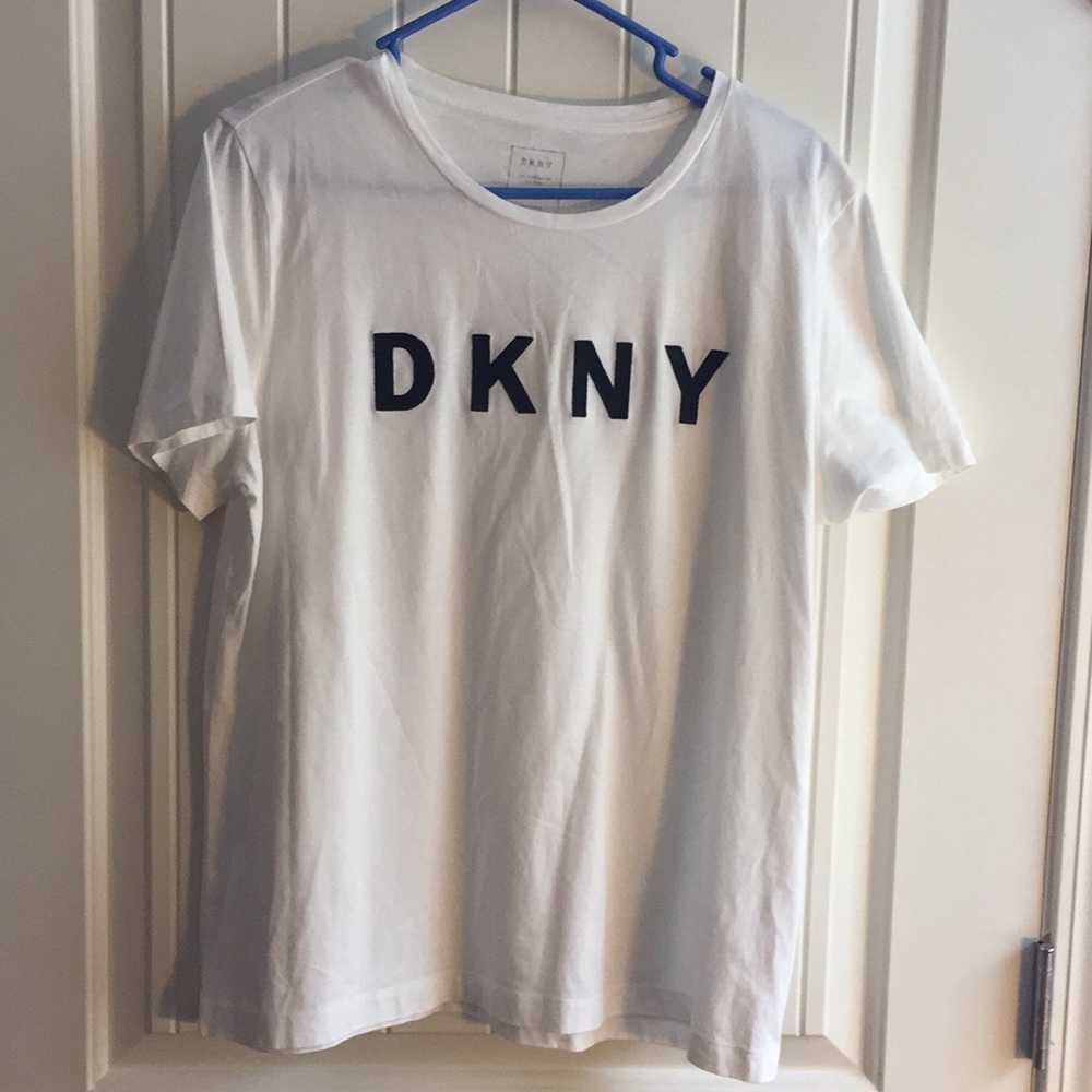 DKNY Short sleeved women’s T-shirt ~Size Large